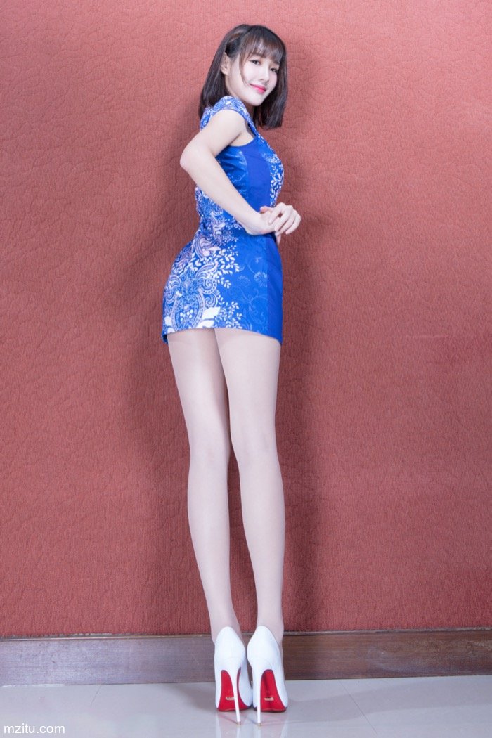 台湾妹子好甜美，一双大白腿让人移不开眼！(23)