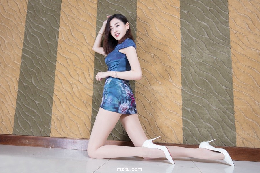 貌美似景甜，长腿正妹身姿妖娆温婉可人(39)