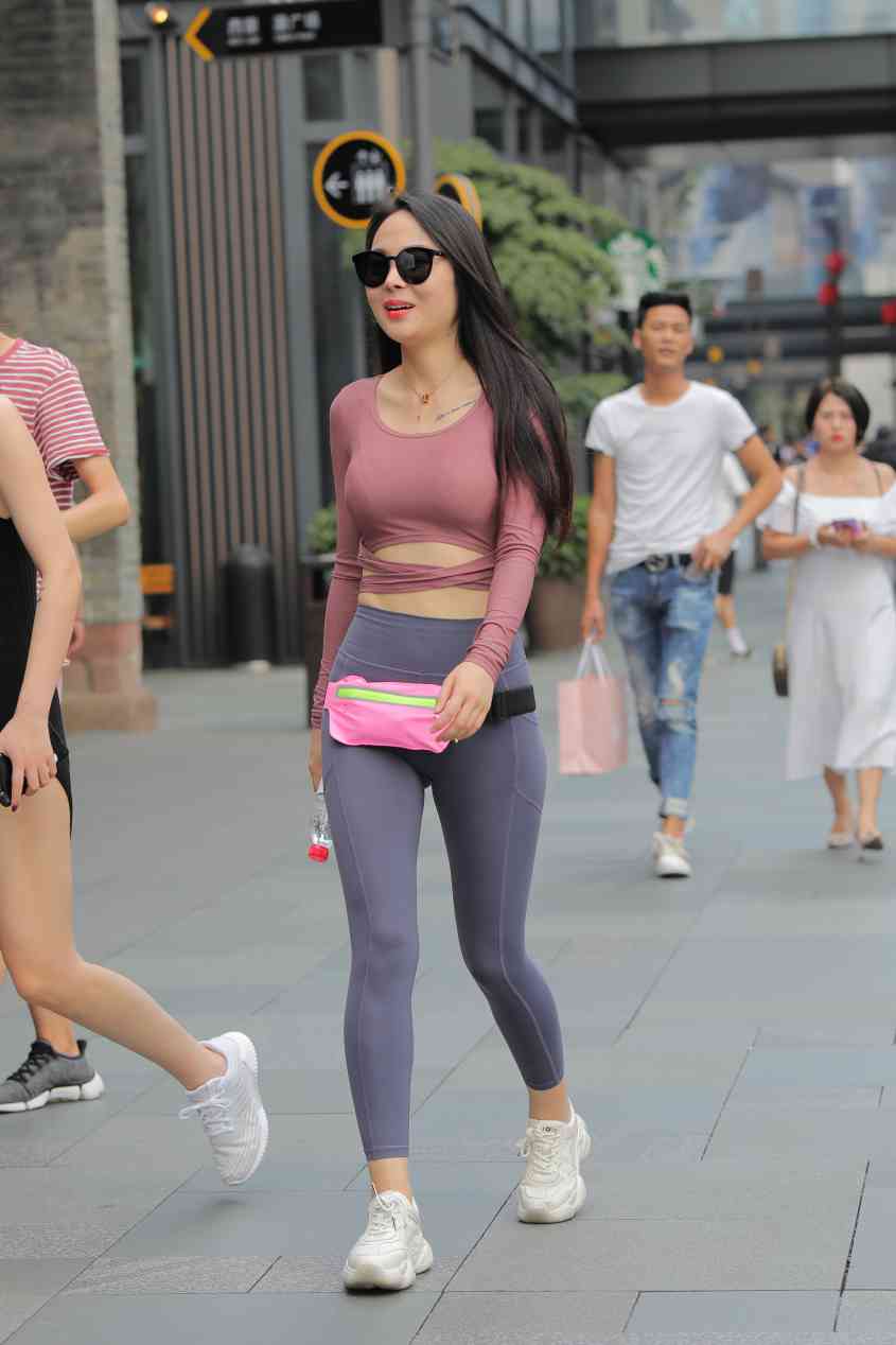 图片[1]-【免费】戴墨镜的时尚女孩【57P】04024-发街拍