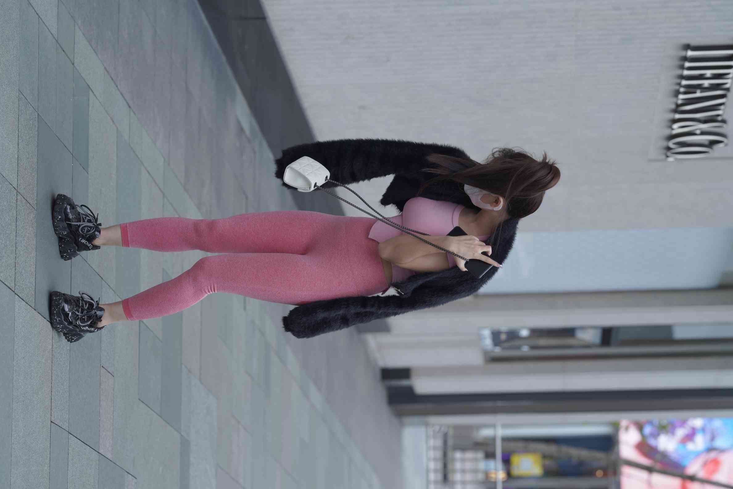 图片[3]-粉红色瑜伽裤的眼镜妹妹【93P】04019-发街拍