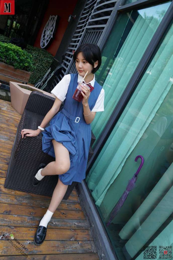 图片[2]-一副学生模样的短发姑娘【112P】20023-发街拍