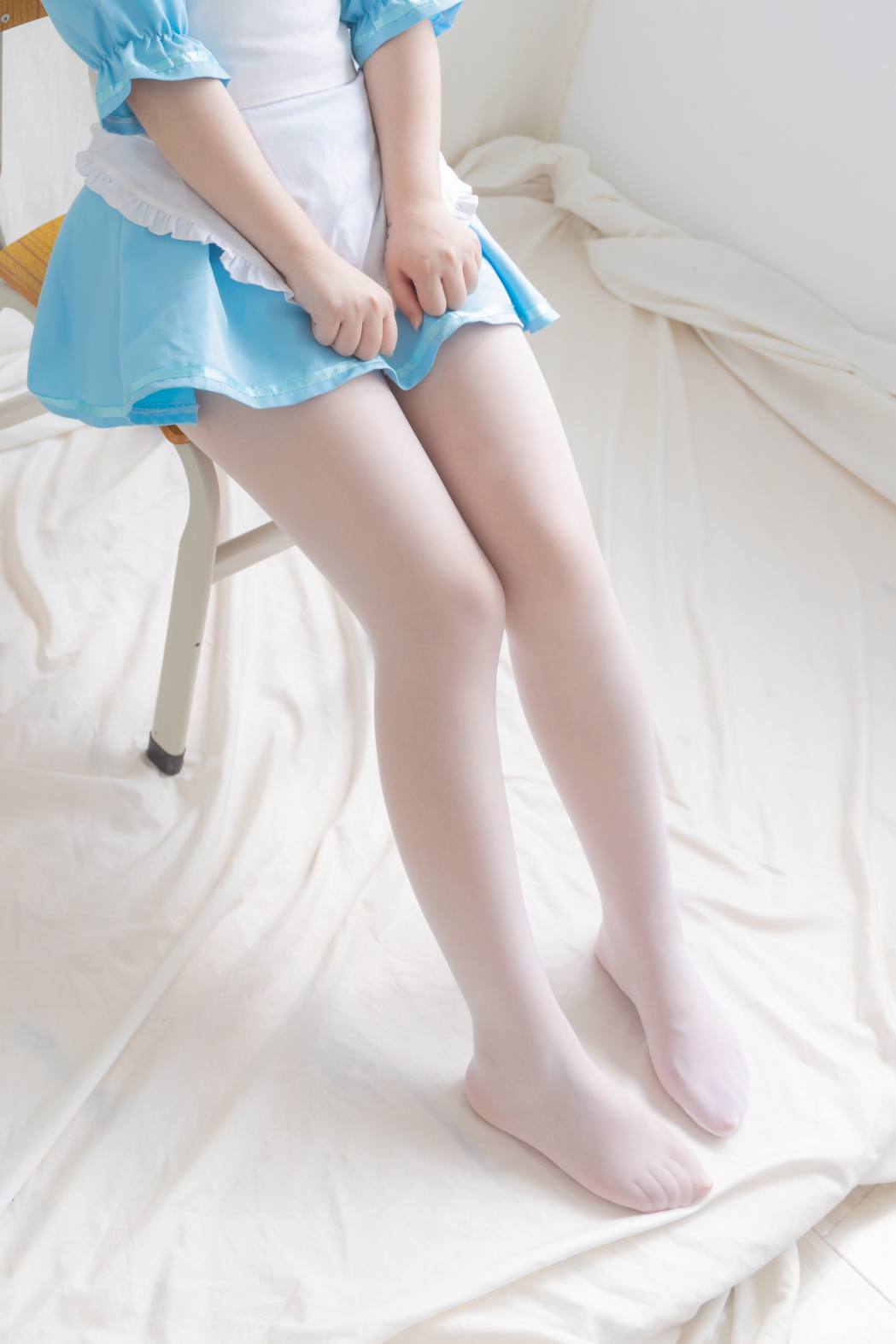 图片[5]-女仆装白丝女孩【43P】20014-发街拍