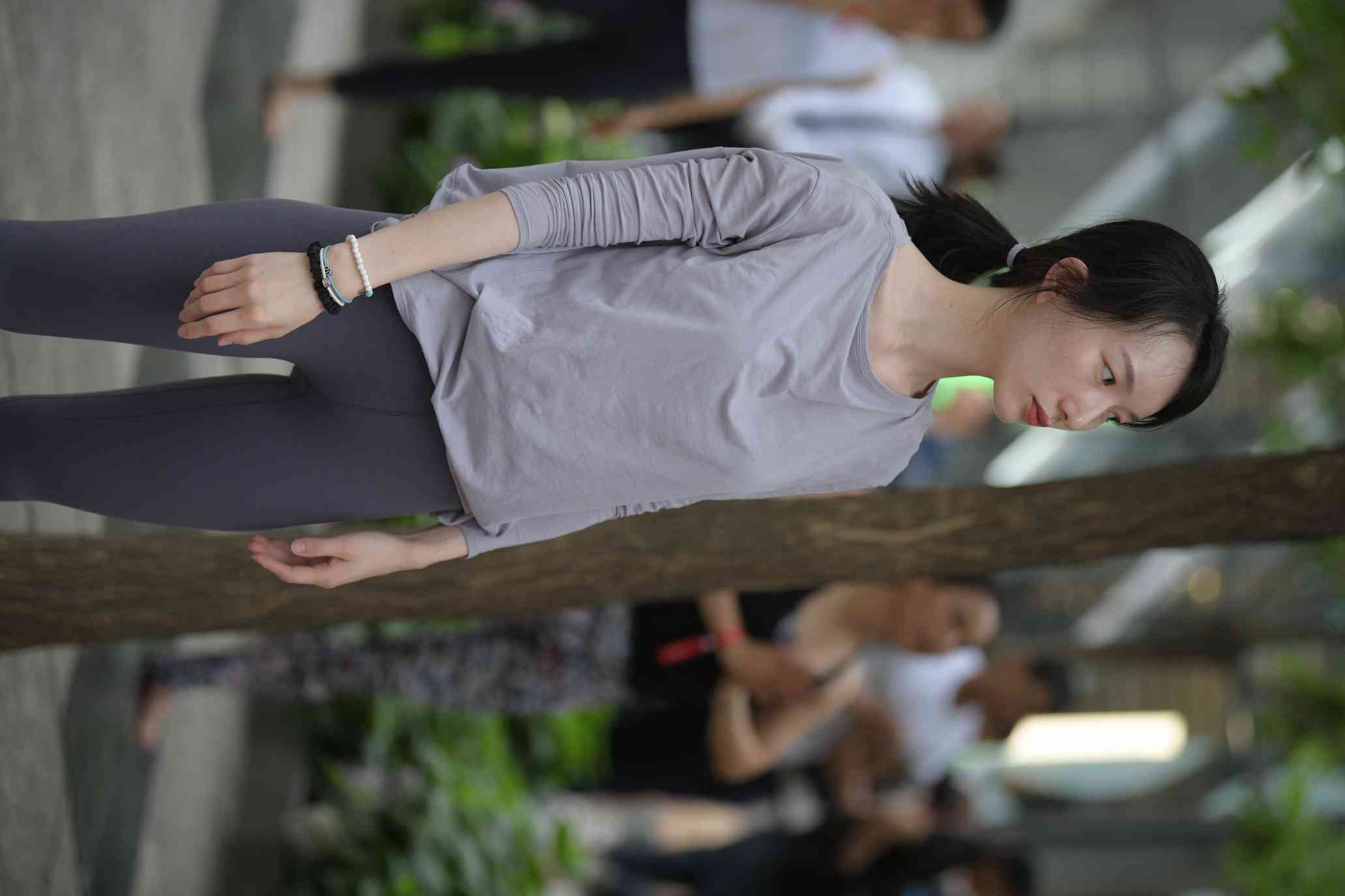 图片[5]-做瑜伽的小女人【75P】04023-发街拍