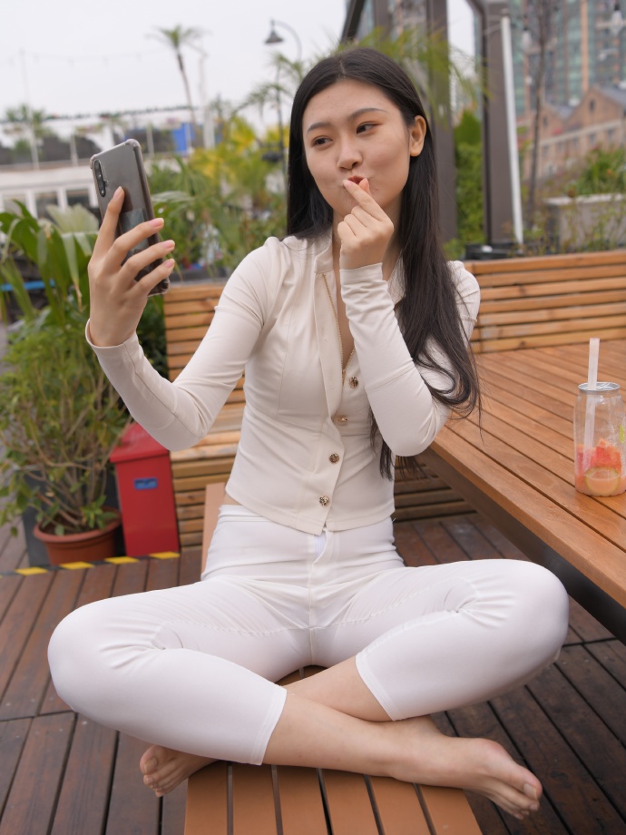 图片[2]-白色紧身裤女孩 J1418 732P2V-27.1GB-发街拍