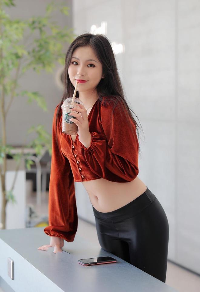 图片[3]-非常甜美的皮裤女孩 J1236 322P11V-16.4GB-发街拍