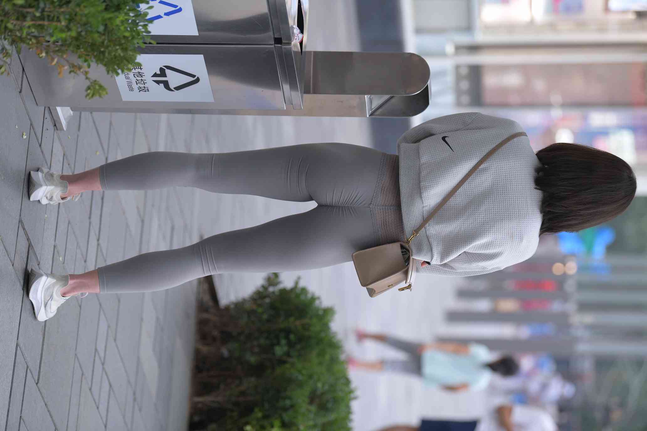 图片[4]-身材很好的短发瑜伽裤姑娘【157P】04015-发街拍