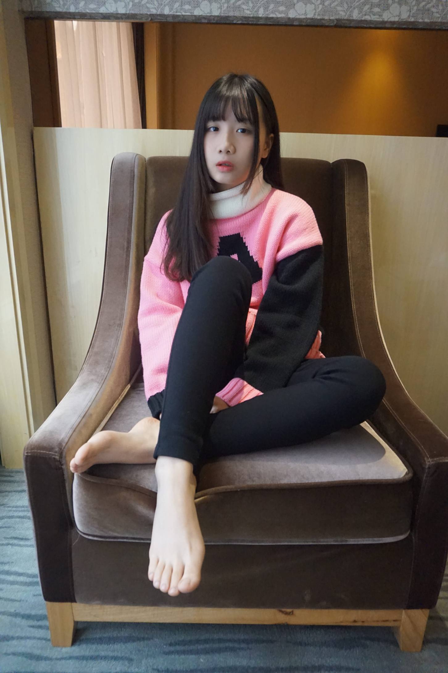 图片[1]-齐刘海的长发女孩【70P】20016-发街拍