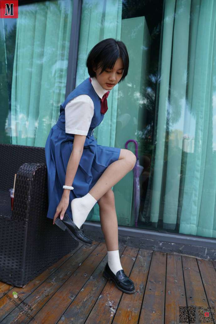 图片[3]-一副学生模样的短发姑娘【112P】20023-发街拍