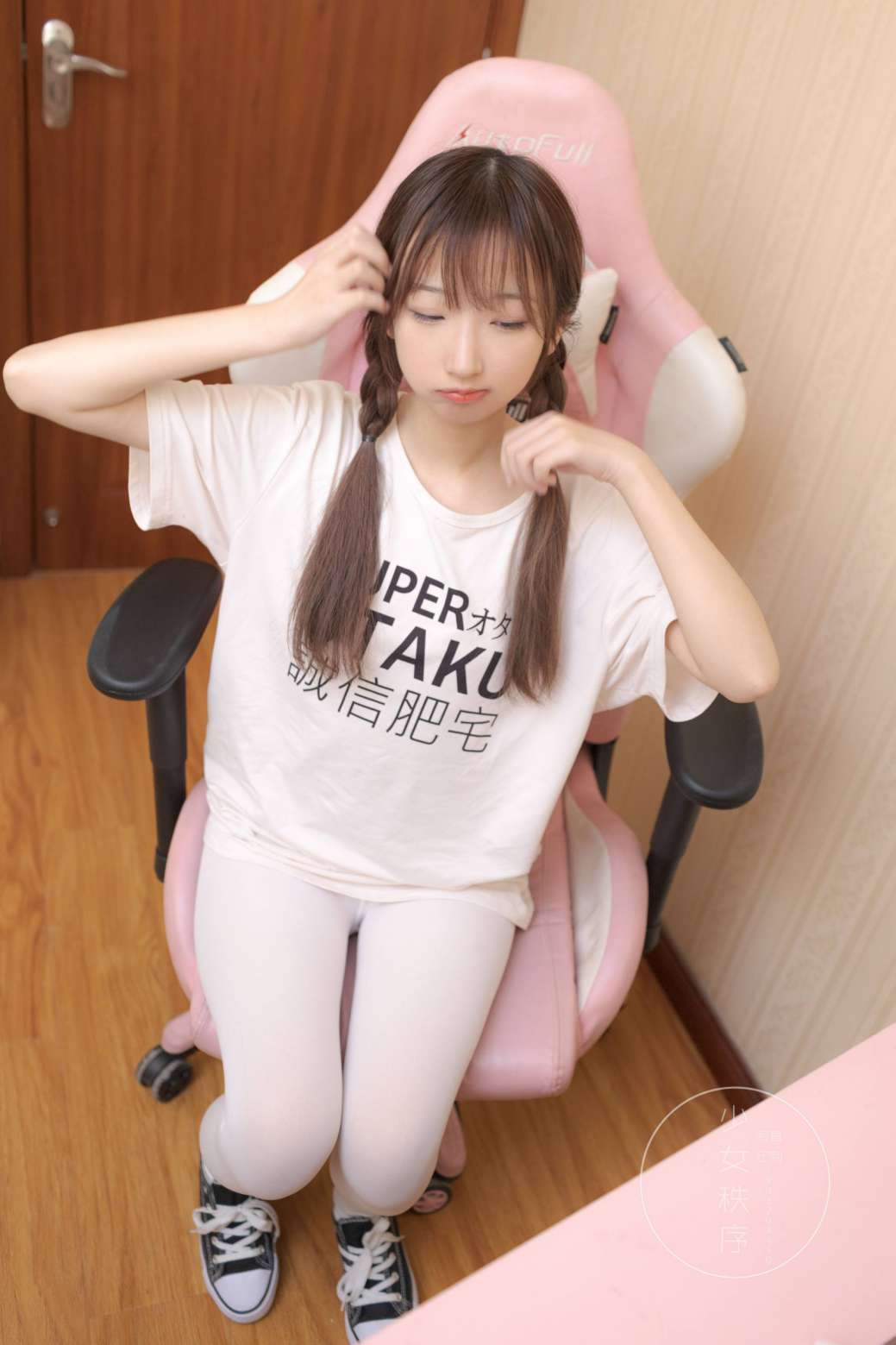 图片[2]-喜欢玩电竞的双马尾粉红女孩【65P】20026-发街拍