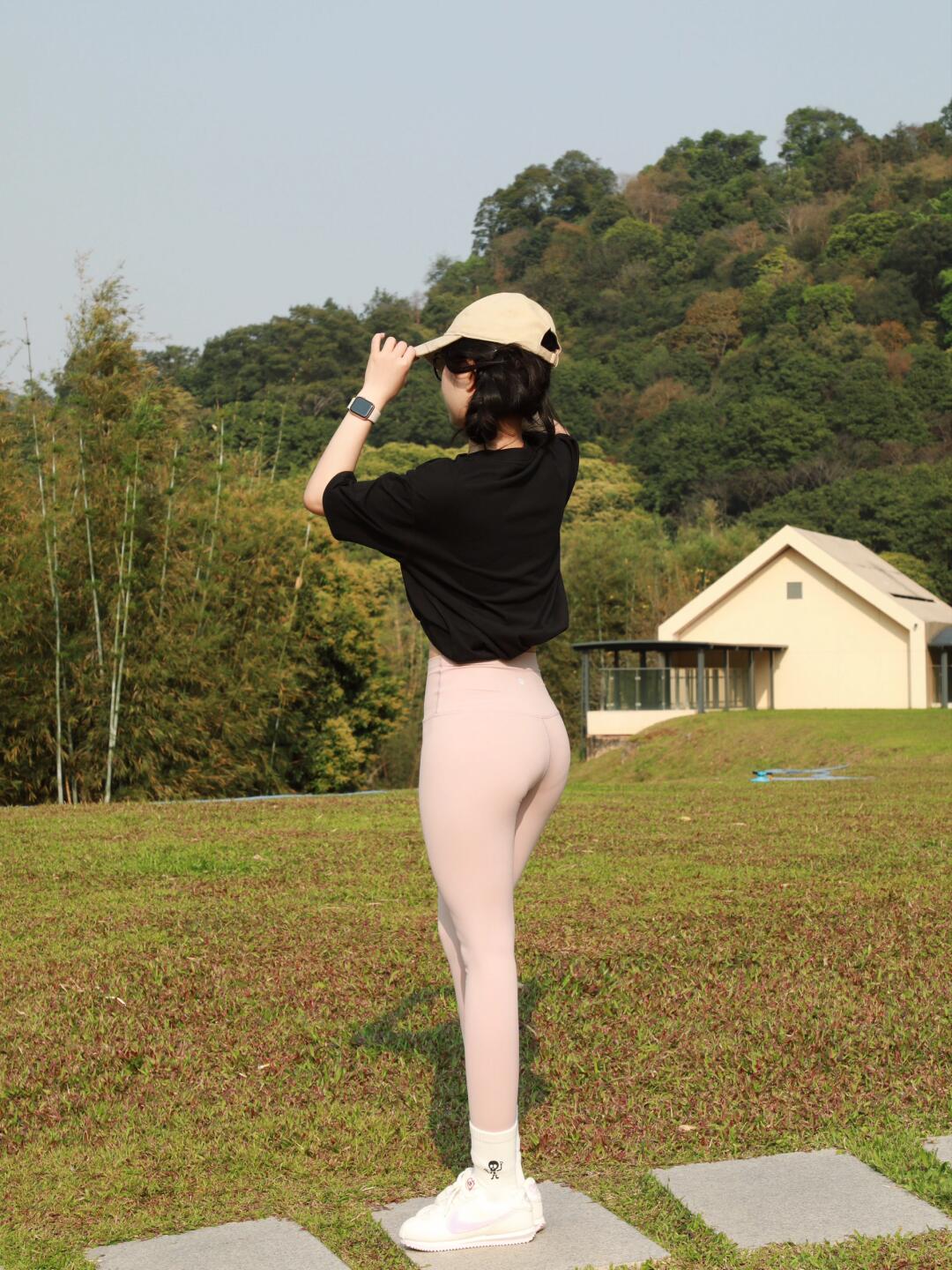 图片[2]-喜欢瑜伽的阳光快乐女孩【135P】04042-发街拍