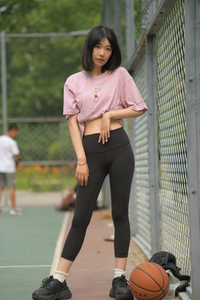 图片[3]-穿瑜伽裤打篮球的大三女孩J2198 463P1V-18.6GB-发街拍