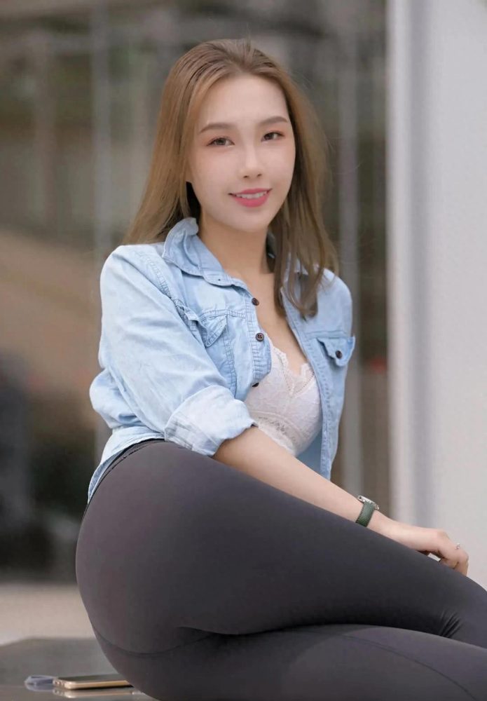 图片[2]-非常漂亮的瑜伽裤女孩J1990 733P1V-27.9GB-发街拍