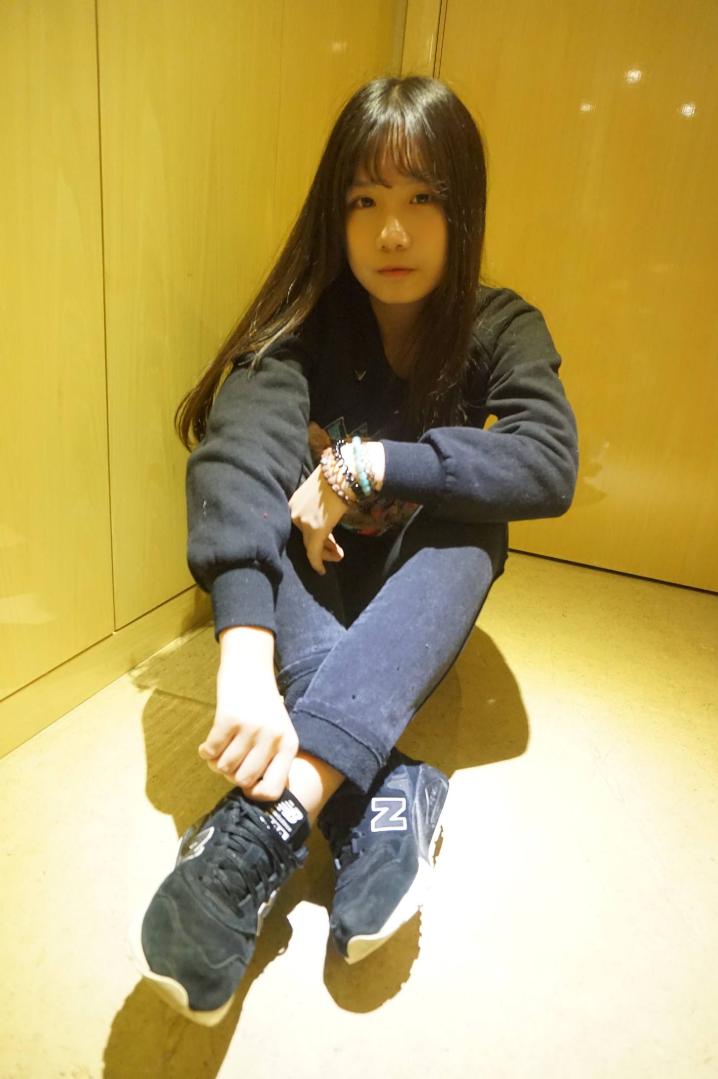 图片[2]-齐刘海的长发女孩【70P】20016-发街拍