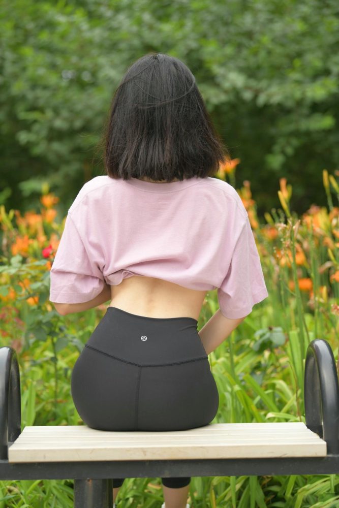 图片[2]-穿瑜伽裤打篮球的大三女孩J2198 463P1V-18.6GB-发街拍