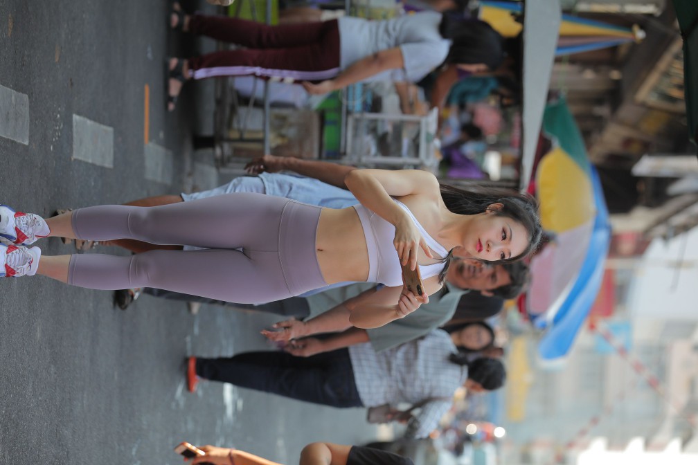 图片[4]-逛街的马尾辫瑜伽老师【556P】00016-发街拍