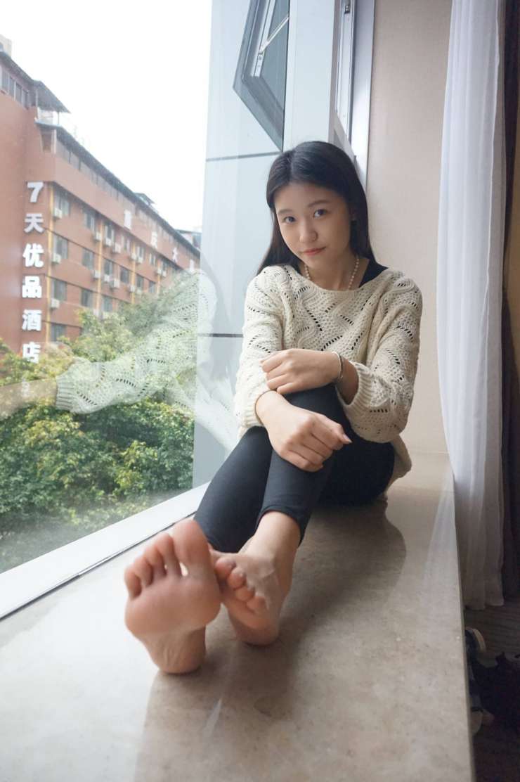 图片[3]-眼神很清澈的赤脚女孩【59P】20020-发街拍