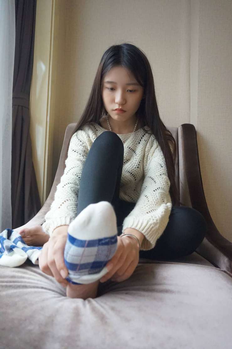 图片[5]-眼神很清澈的赤脚女孩【59P】20020-发街拍