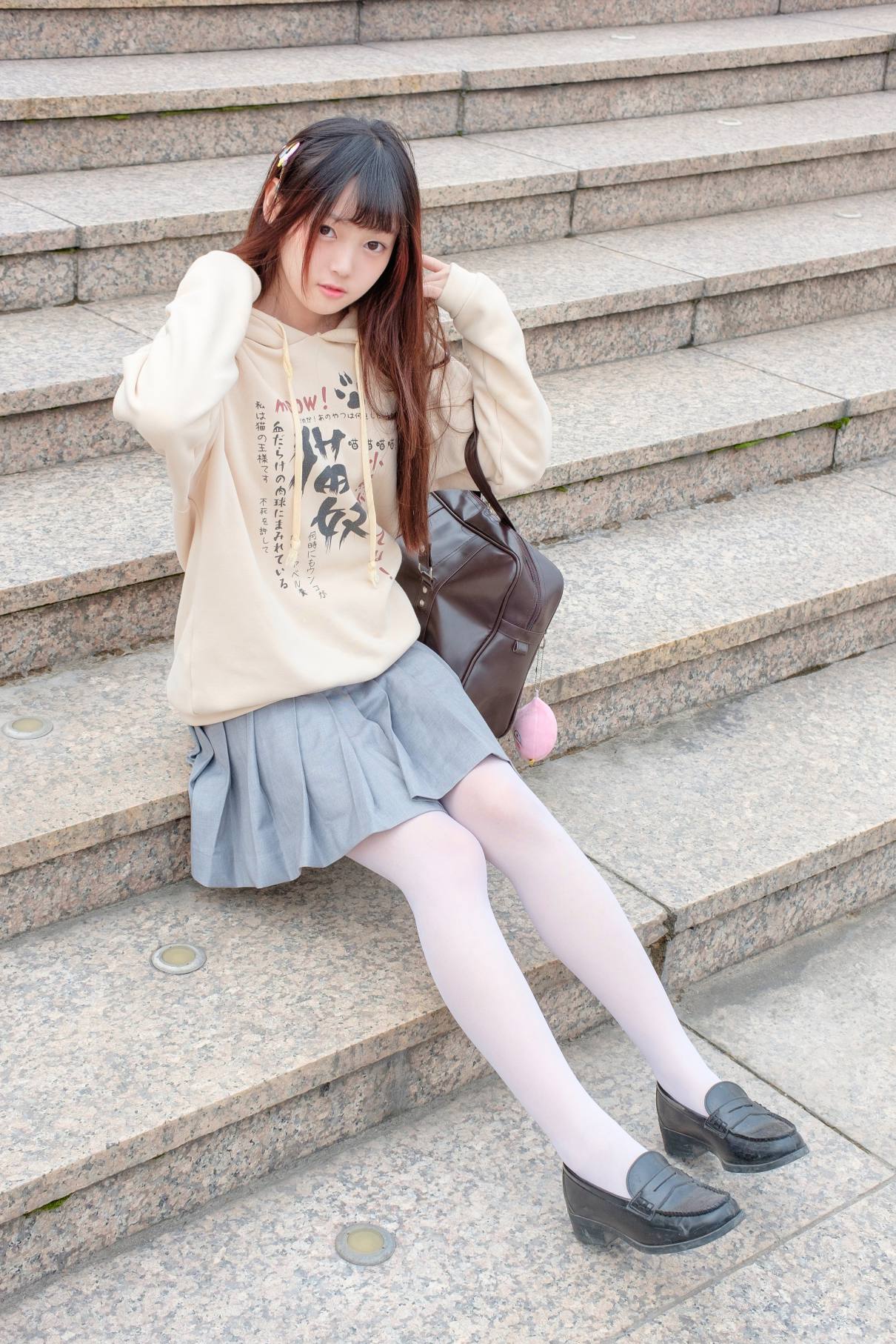 图片[1]-甜美的白丝女孩【131P】20007-发街拍