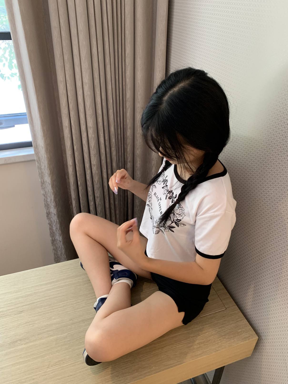 图片[4]-调皮的白袜女孩【149P】20017-发街拍