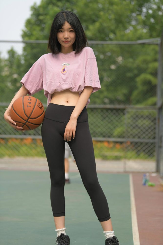 图片[4]-穿瑜伽裤打篮球的大三女孩J2198 463P1V-18.6GB-发街拍