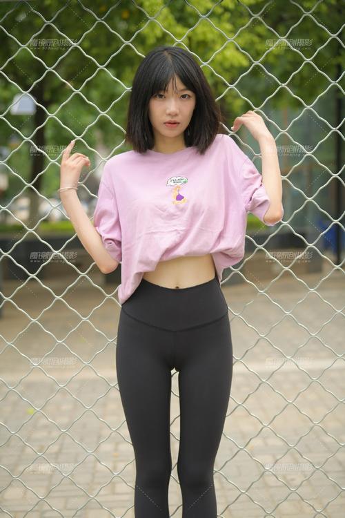 图片[5]-穿瑜伽裤打篮球的大三女孩J2198 463P1V-18.6GB-发街拍