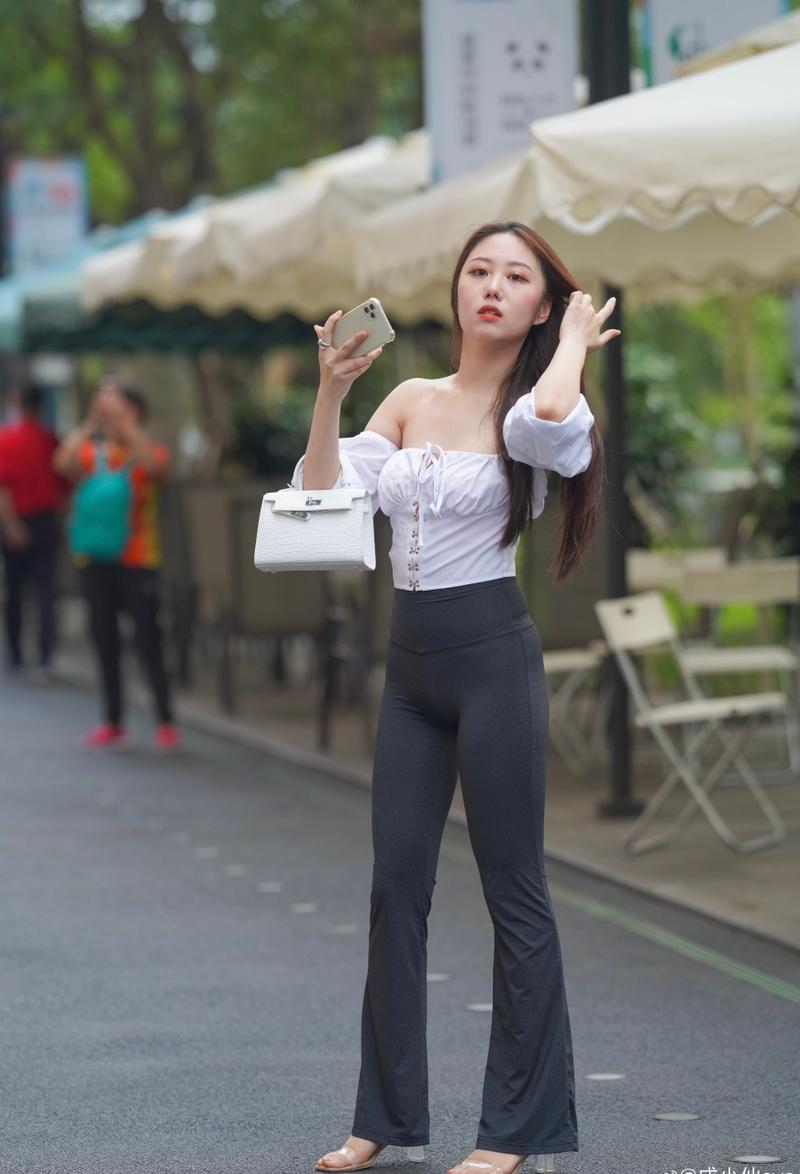 图片[2]-身材非常哇塞的瑜伽裤女孩  J1333 521P6V-21.6GB-发街拍