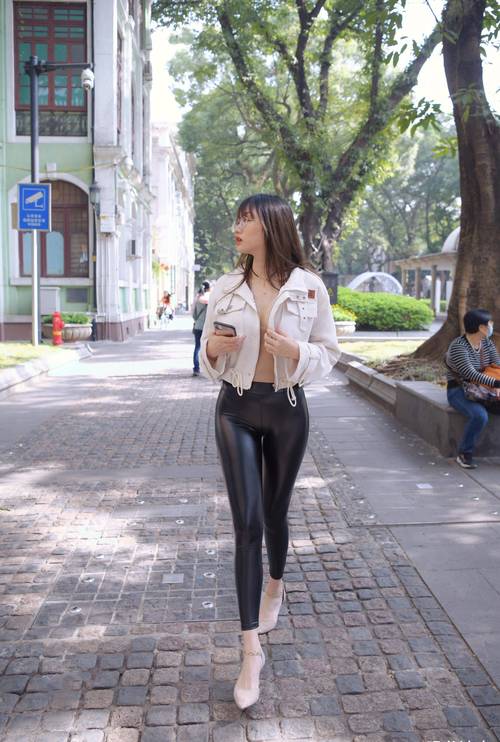 图片[3]-戴眼镜的皮裤女孩 J1473 1046P2V-35.5GB-发街拍