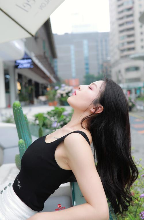 图片[2]-非常漂亮的白色紧身裤女孩J2055 895P2V-24.5GB-发街拍