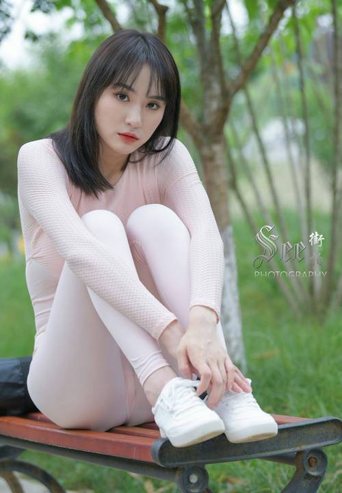 图片[2]-粉粉的瑜伽裤女孩太可爱了 J2090 854P1V-30.4GB-发街拍