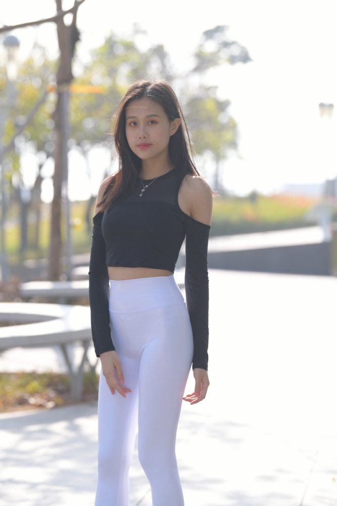 穿紧身白裤的端庄女孩 J1436 674P1V-22.2GB-发街拍