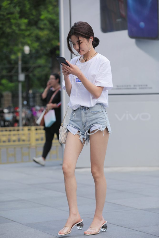 J2024 38P-316MB-发街拍