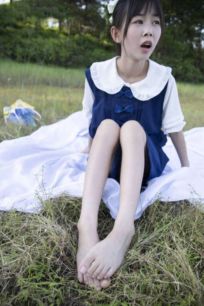 非常甜美的牛仔裙女孩【226P】20021-发街拍