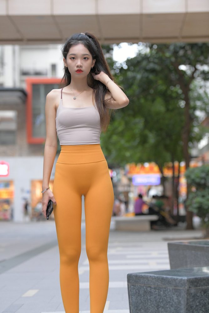 超级可爱的橘黄瑜伽裤女孩J3030 801P1V-28.0GB-发街拍