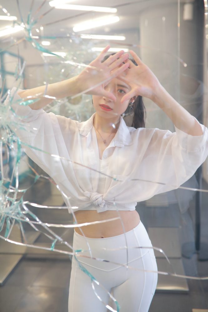 白色瑜伽裤女孩J2145 861P2V-22.3GB-发街拍