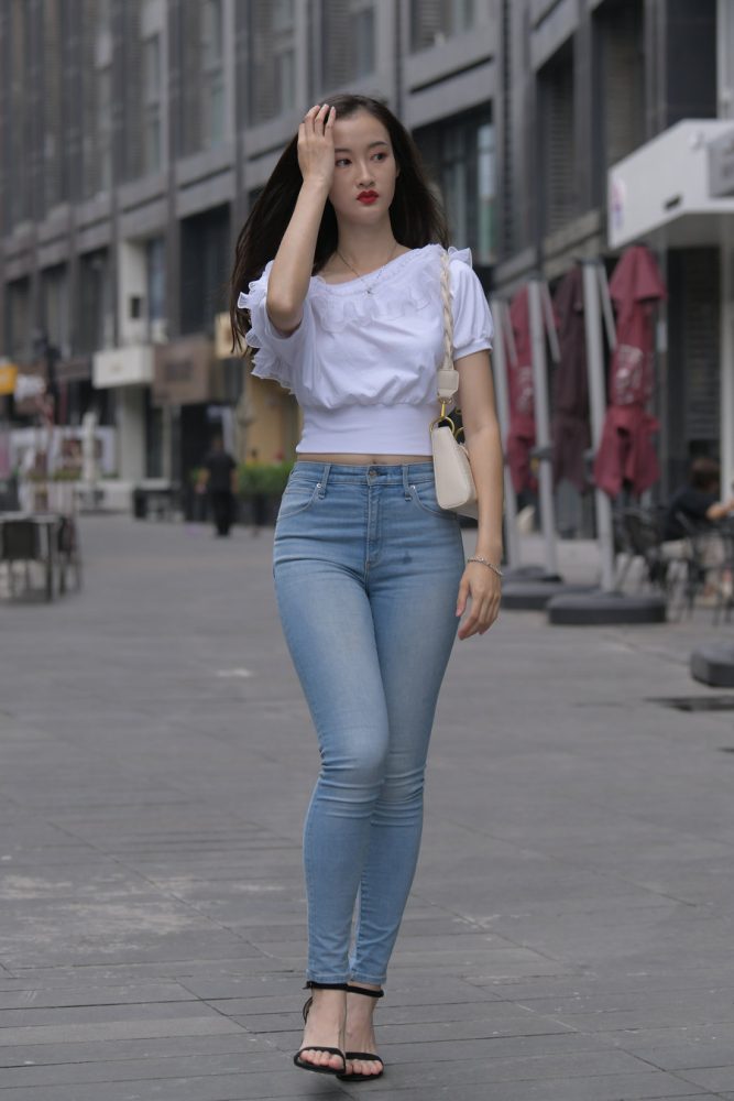 紧身牛仔裤女孩J2177 370P2V-19.4GB-发街拍