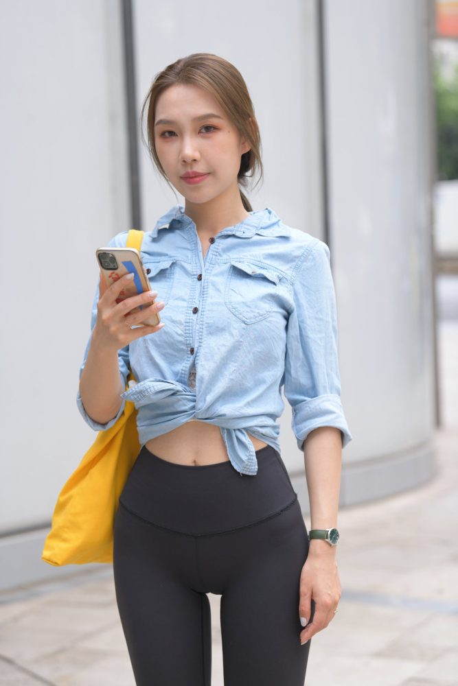 非常漂亮的瑜伽裤女孩J1990 733P1V-27.9GB-发街拍