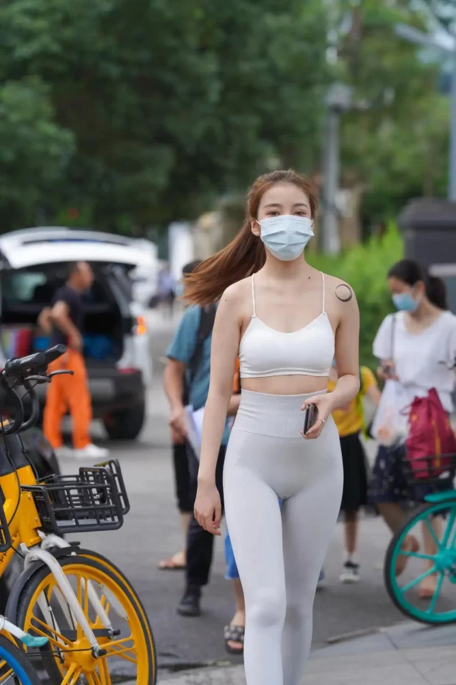 灰色瑜伽裤女孩 J1323 723P4V-17.9GB-发街拍