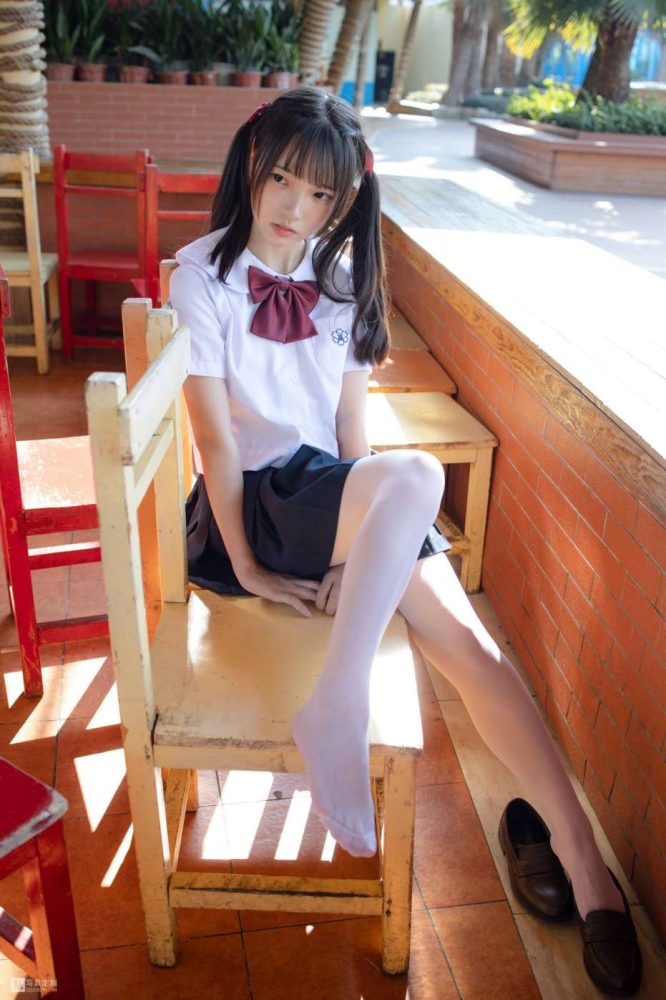 眼神好清澈的双马尾白丝女孩【75P】20019-发街拍